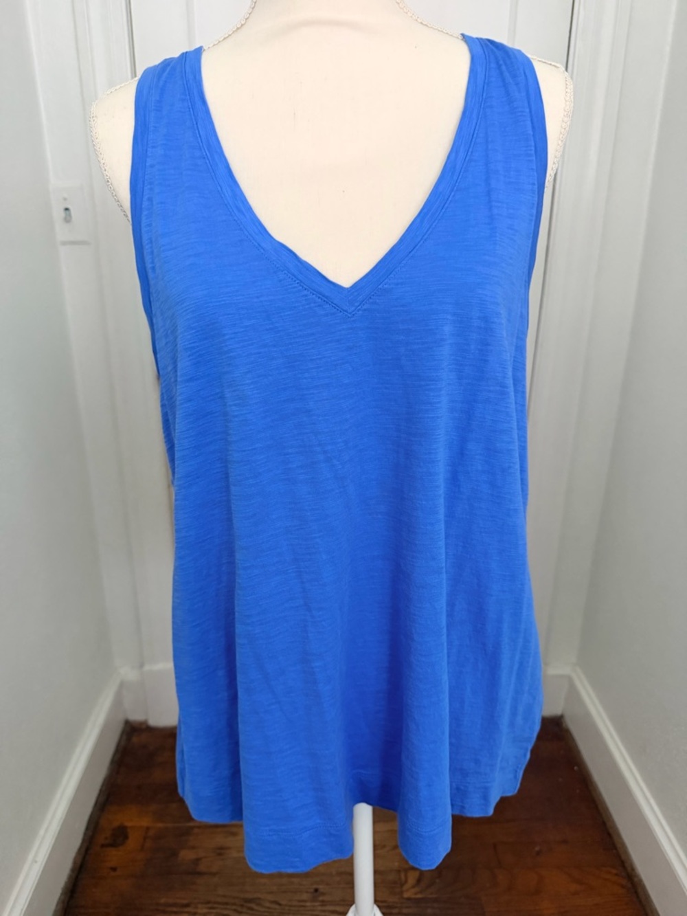 Lilly Pulitzer blue cotton skin v-neck tank top shirt women’s L